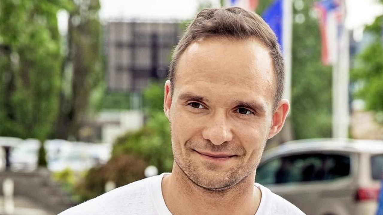 Andrej Sekera aktuálne pôsobí v NHL ako obranca Dallasu,