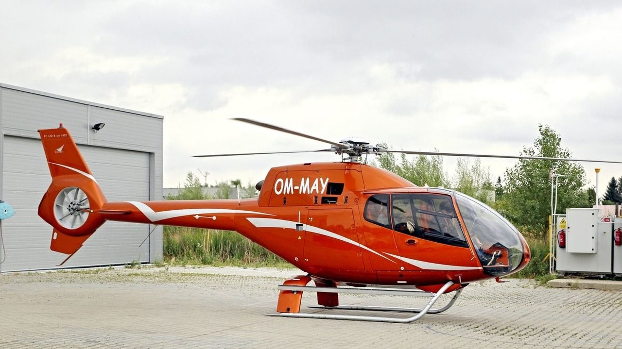 Vrtuľník Eurocopter využíva Jozef Majský mladší.