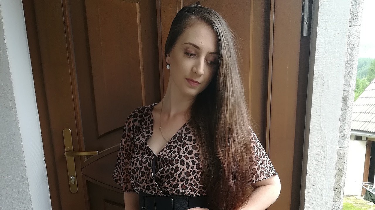 Magda si vlasy nestrihá roky.