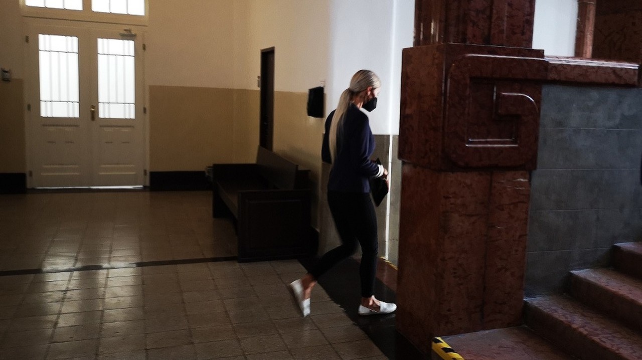 Známa fitneska Kristová, ktorá v júli 2018 spôsobil tragickú nehodu, ušla zo súdnej siene.