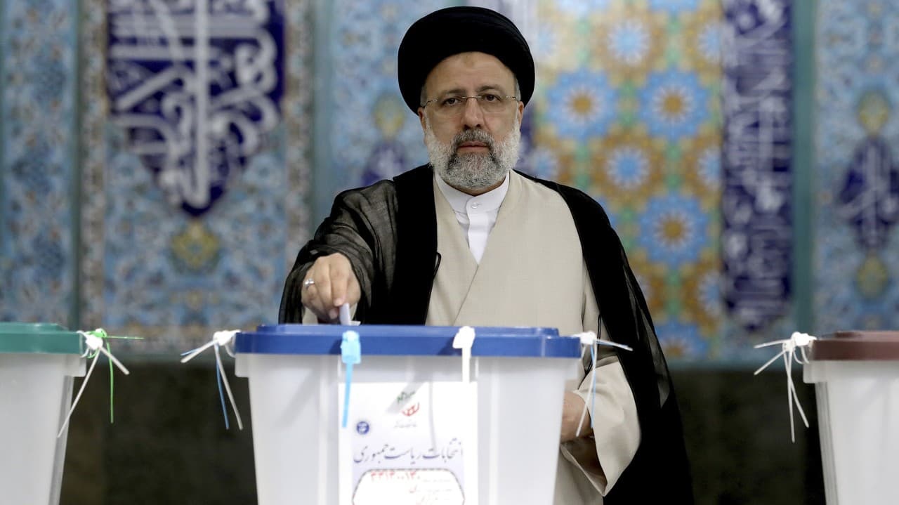 Je to potvrdené: Irán má nového prezidenta, voľby vyhral konzervatívec Raísí  | Nový Čas