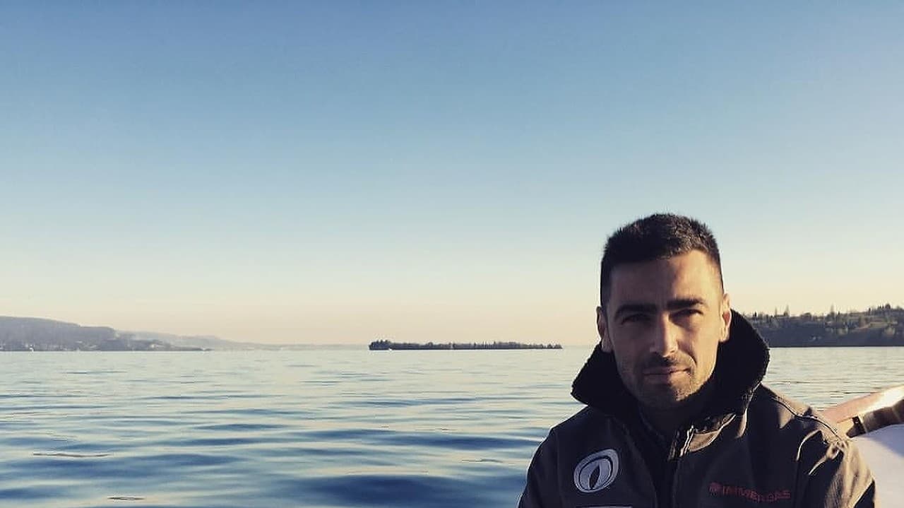 Umberto zahynul pri nehode na jazere.