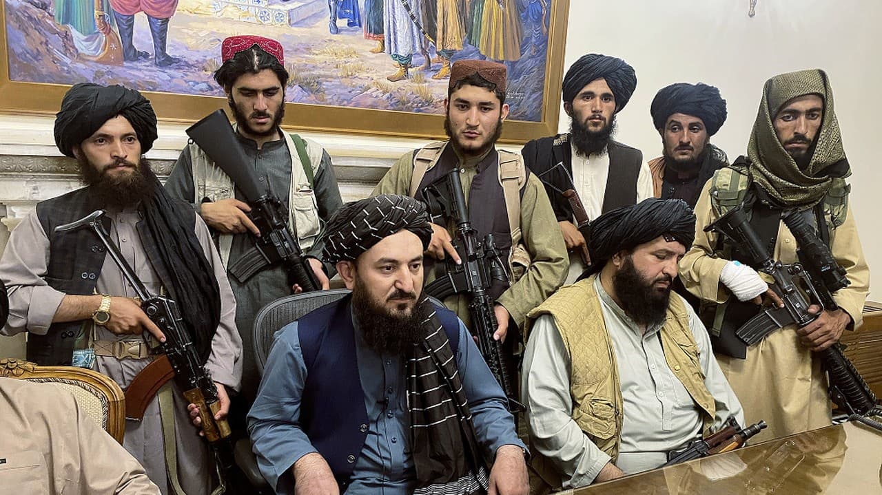 Ako Taliban ovládol Afganistan: Islamskí extrémisti sľubujú mier, zároveň  však unášajú a popravujú ľudí | Nový Čas