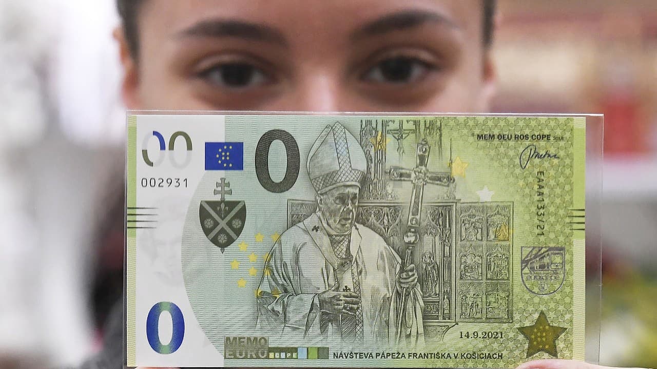 Návštevu pápeža Františka v Košiciach bude pripomínať aj suvenír v podobe symbolickej bankovky s nulovou hodnotou.
