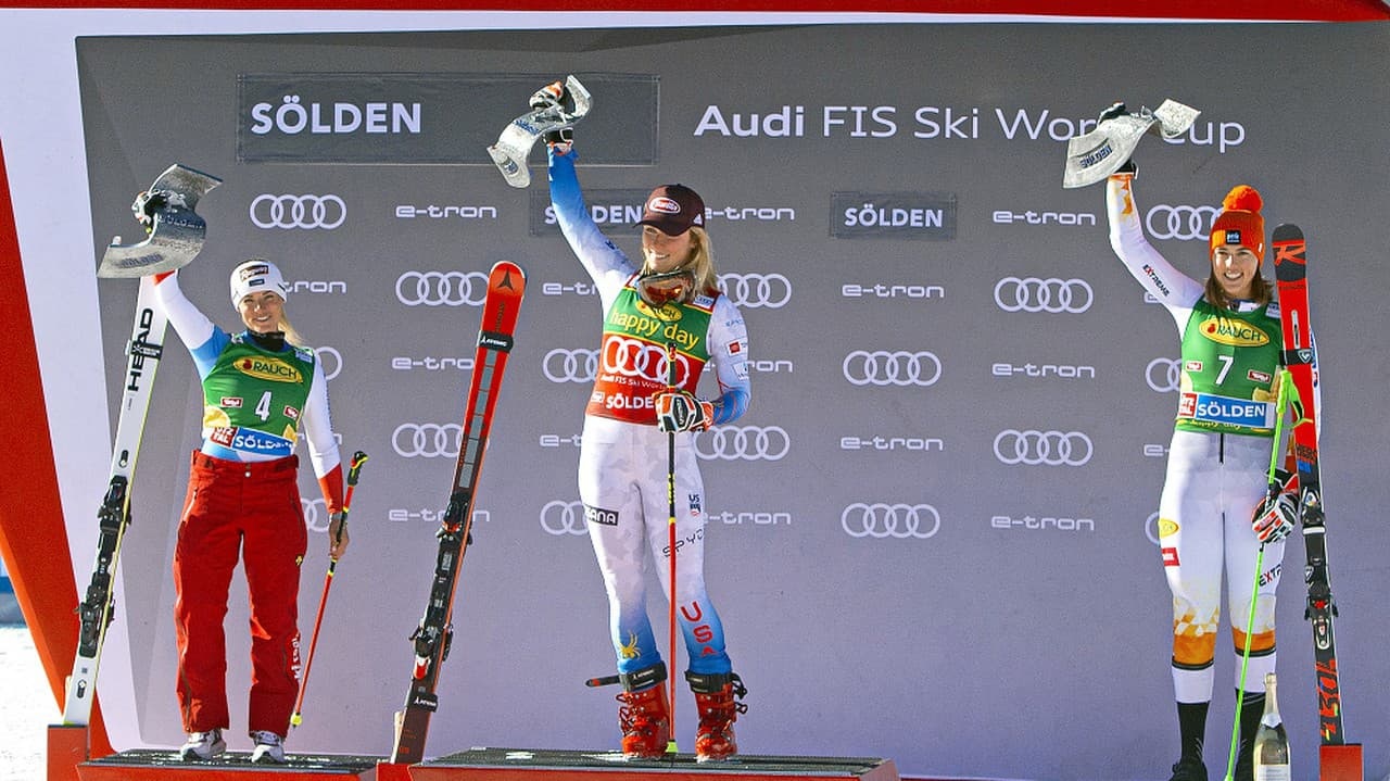 Zľava: Behramiová-Gutová, Shiffrinová a Vlhová.