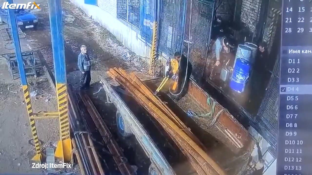 Mohlo to skončiť zle, našťastie, z toho vznikla vtipná situácia: Akrobatický kúsok tohto muža je na obdiv!