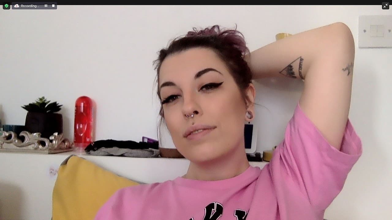 Až po 15 minútach zbadala, že má za sebou lubrikant.