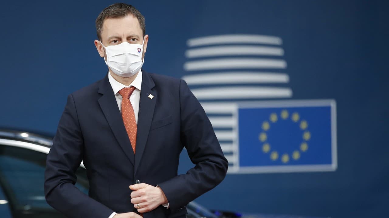 Slovensko podporí skrátenie platnosti COVIDpasov: Povinné testovanie pre všetkých pri vycestovaní?!