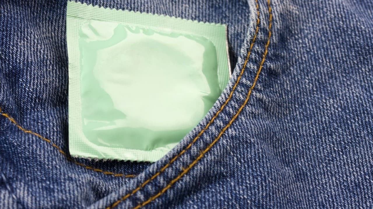 Condom cruel Category:Male genital
