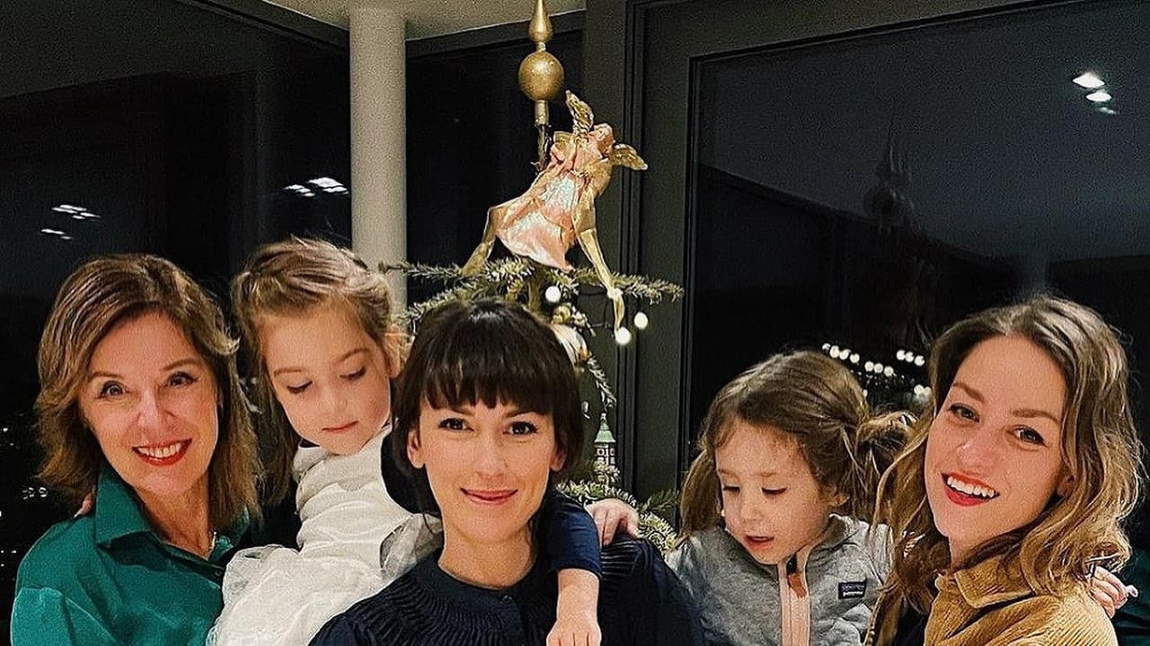 Moderátorka Alena Heribanová s dcérami Tamarou a Barbarou a dvomi vnučkami si vystrojili Vianoce v januári.