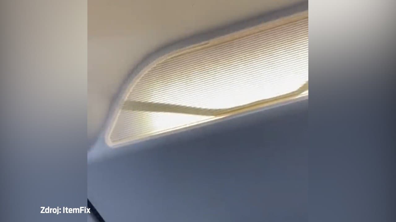 Cestujúcim stuhla krv v žilách, keď ho tam zbadali: Nebezpečný čierny pasažier na palube lietadla!
