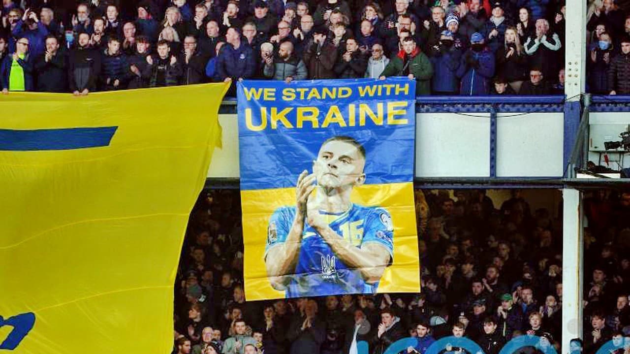 Ukrajinský reprezentant Vitalij Mykolenko vie, ako by naložil s Putinom: Predhodil by som ho trpiacim