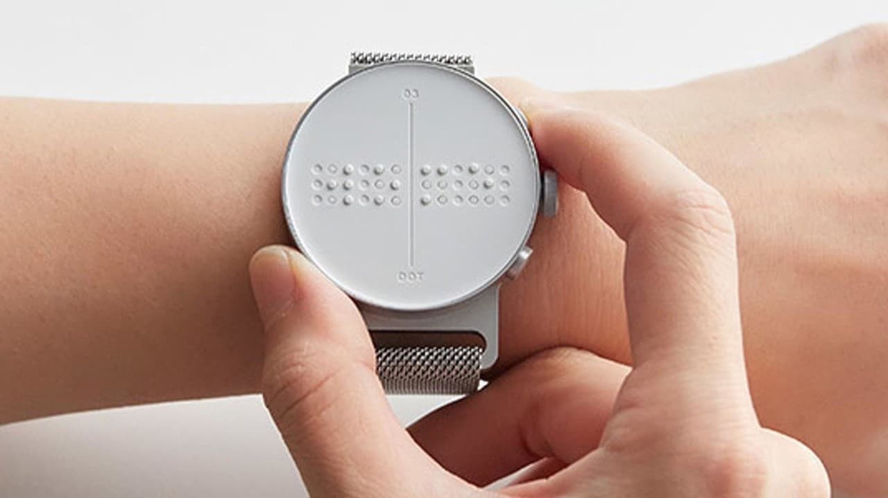La Dot Watch la première montre intelligente pour les aveugles