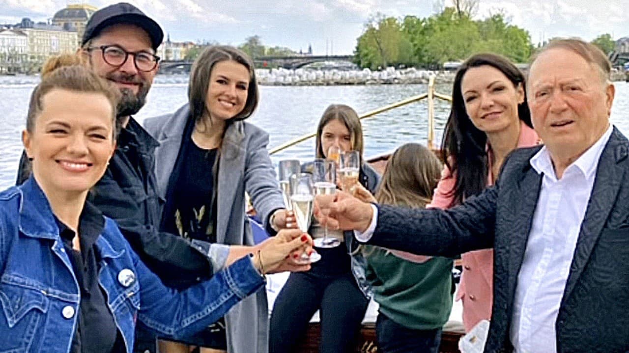 Petr Janda oslavoval okrúhle jubileum: Jedno prekvapenie za druhým! Wau, sledujte tie dary