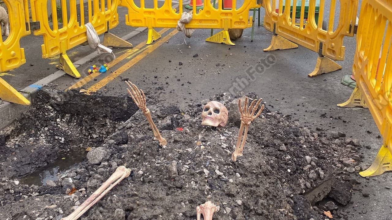 Kostlivec márne čakal na koniec výkopových prác.