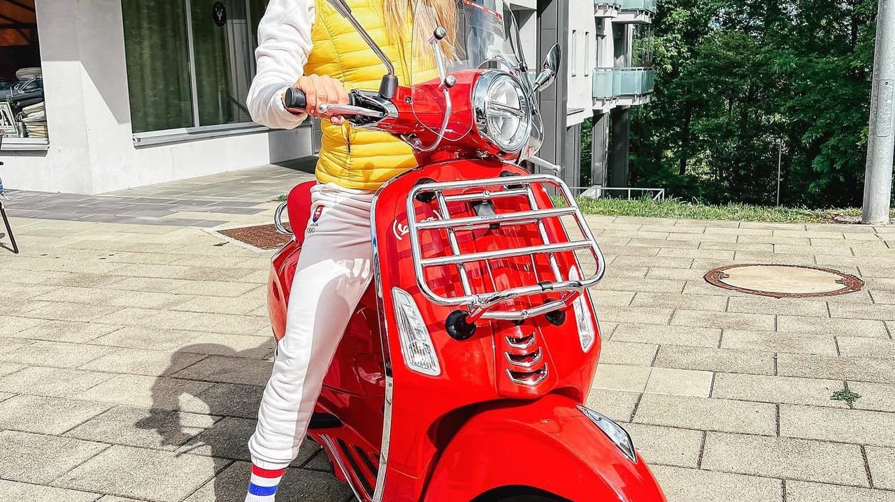 Paulína sa pochválila novou Vespou.