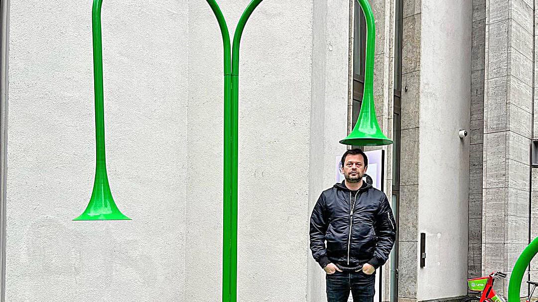 Herca uchvátilo aj pouličné umenie.