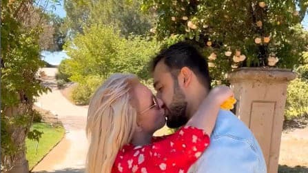 Britney Spears s manželom Hesamom.
