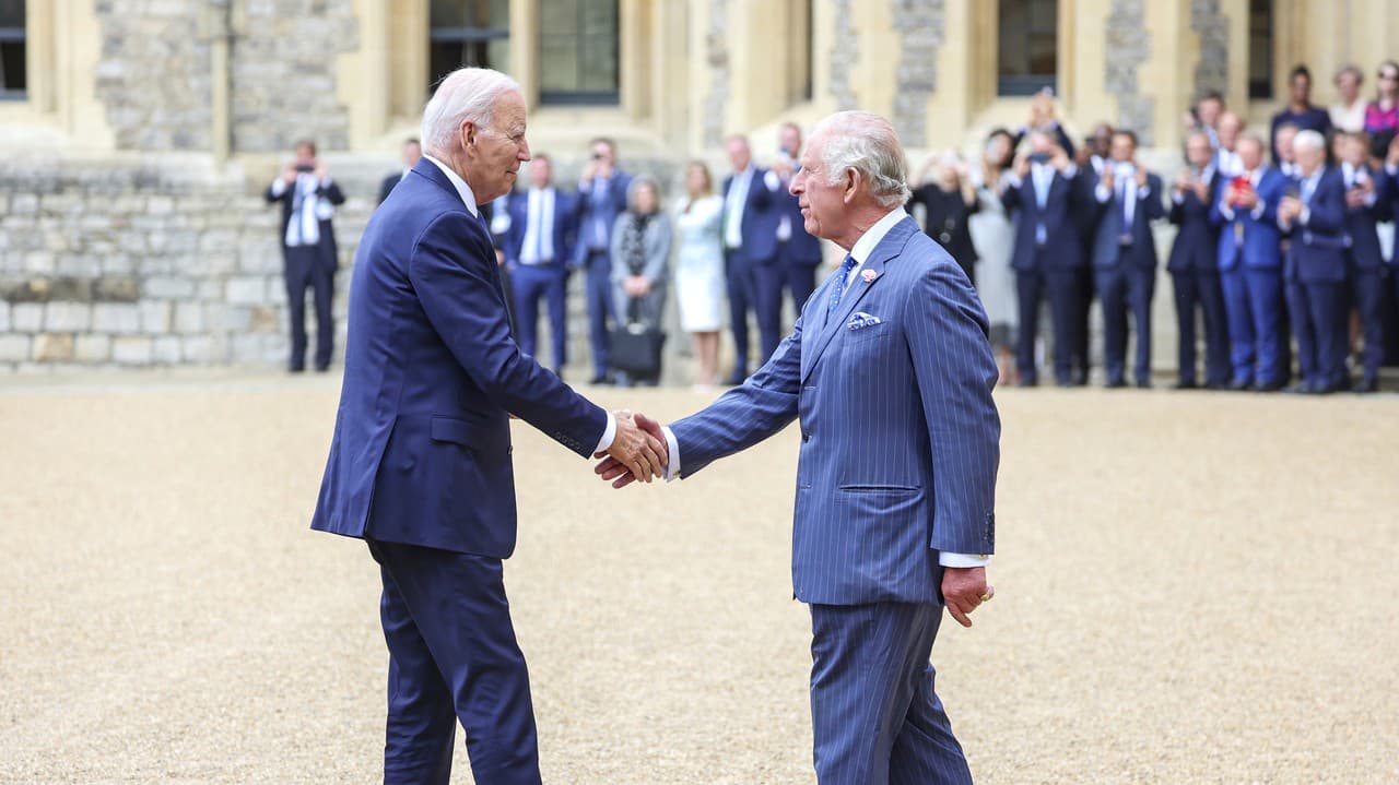 Biden dorazil na hrad Windsor na stretnutie s kráľom Karlom III.