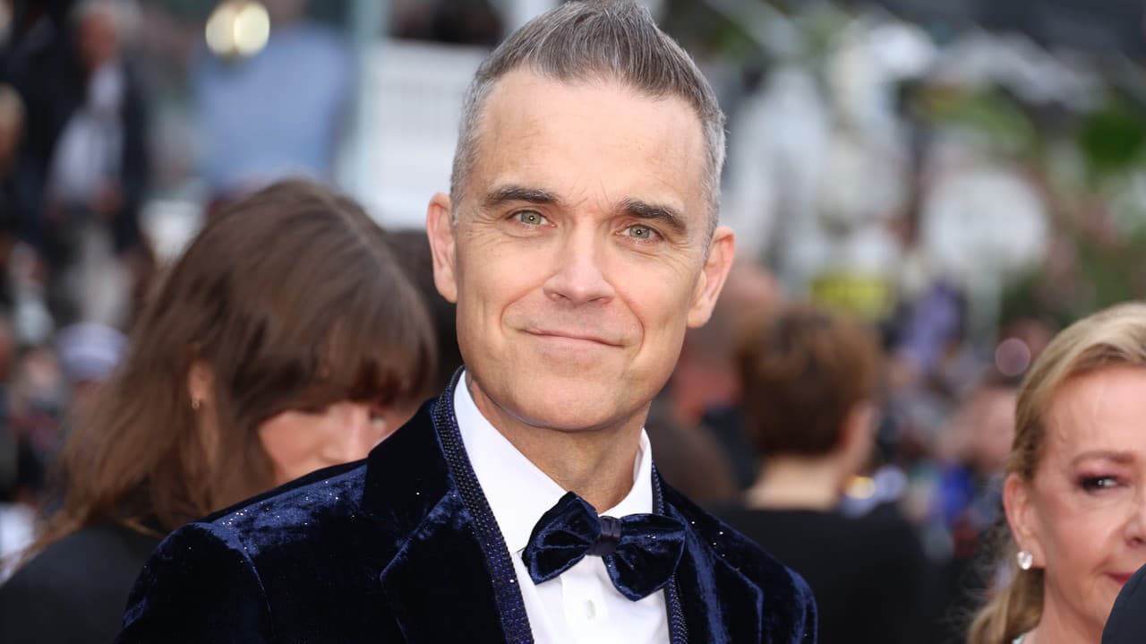 He's The One: Robbie Williams marca fecho do North Festival com atuação de  sorrir e chorar por mais - JPN