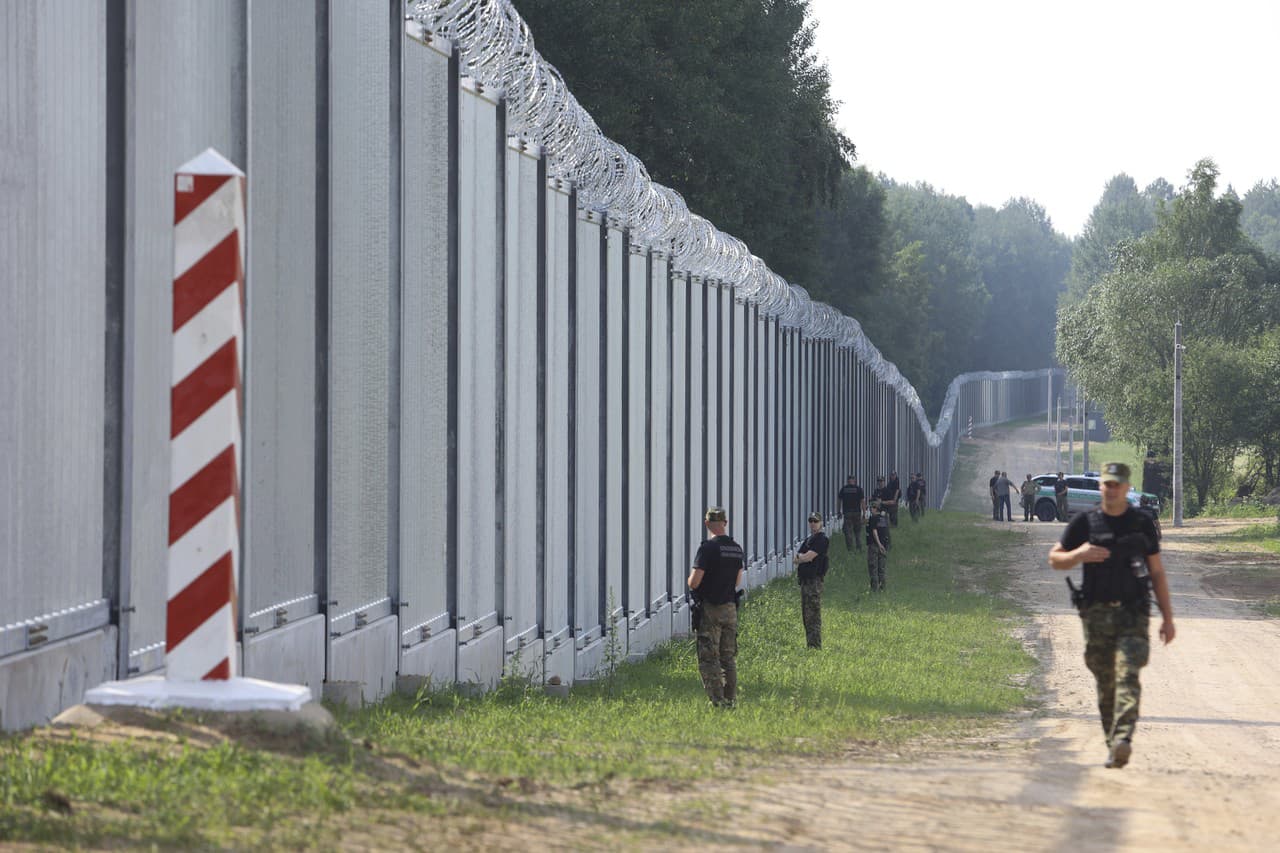 W Polsce otwarta jest kwestia płotu na granicy z Białorusią: czy pozostanie?  Ludzie zadecydują
