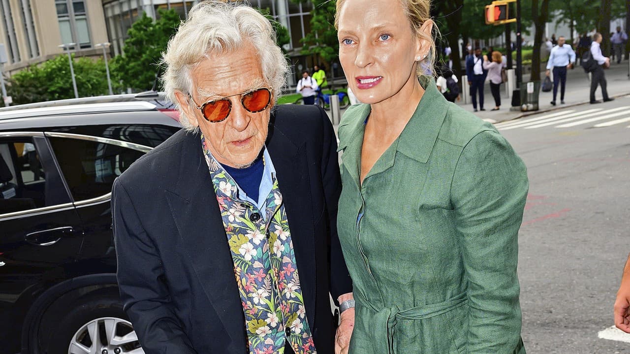 Uma Thurman prišla v sprievode svojho otca.