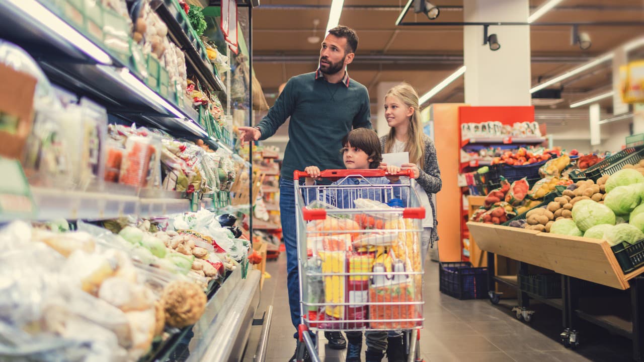 Les agriculteurs signalent la première baisse des prix des produits en deux ans et demi : des aliments moins chers dans les rayons des magasins ?!
