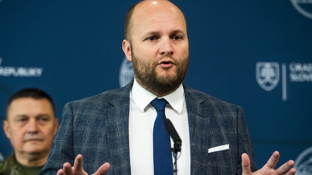 Bývalý minister obrany SR Jaroslav Naď.