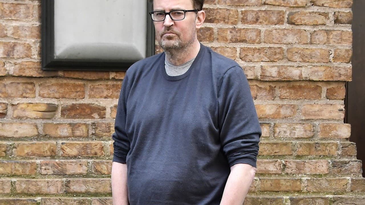 Herec Matthew Perry zomrel vo veku 54 rokov.