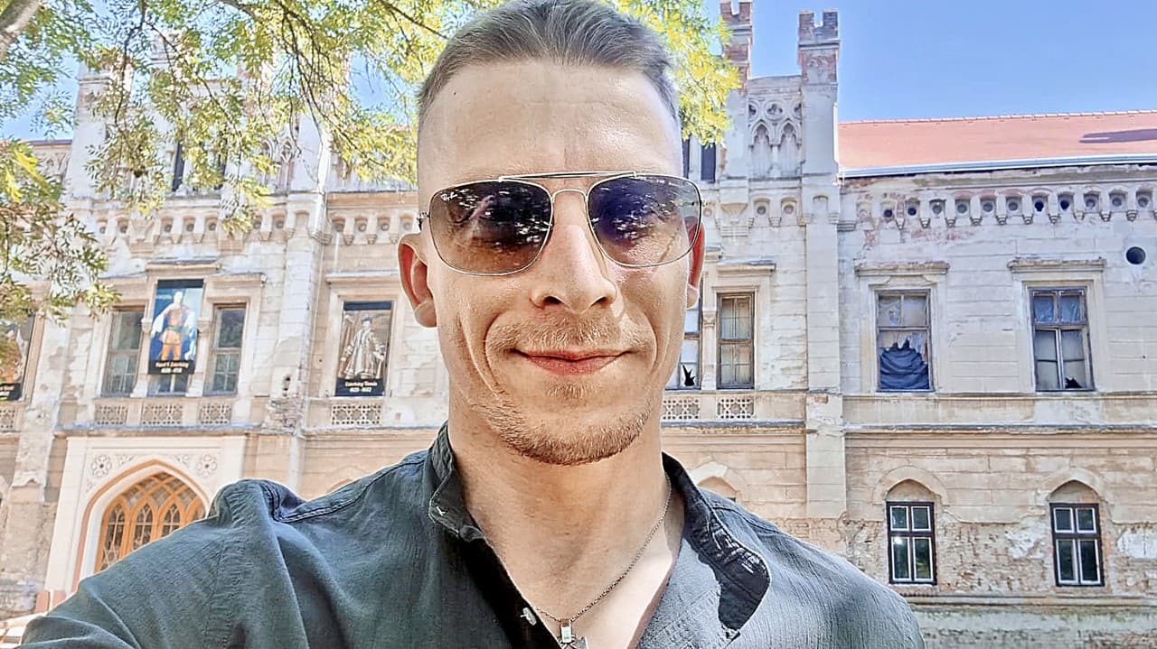 Juraj Bača prvýkrát otvorene o tom, čo sa šepkalo: Opäť randí s touto krásnou herečkou?!