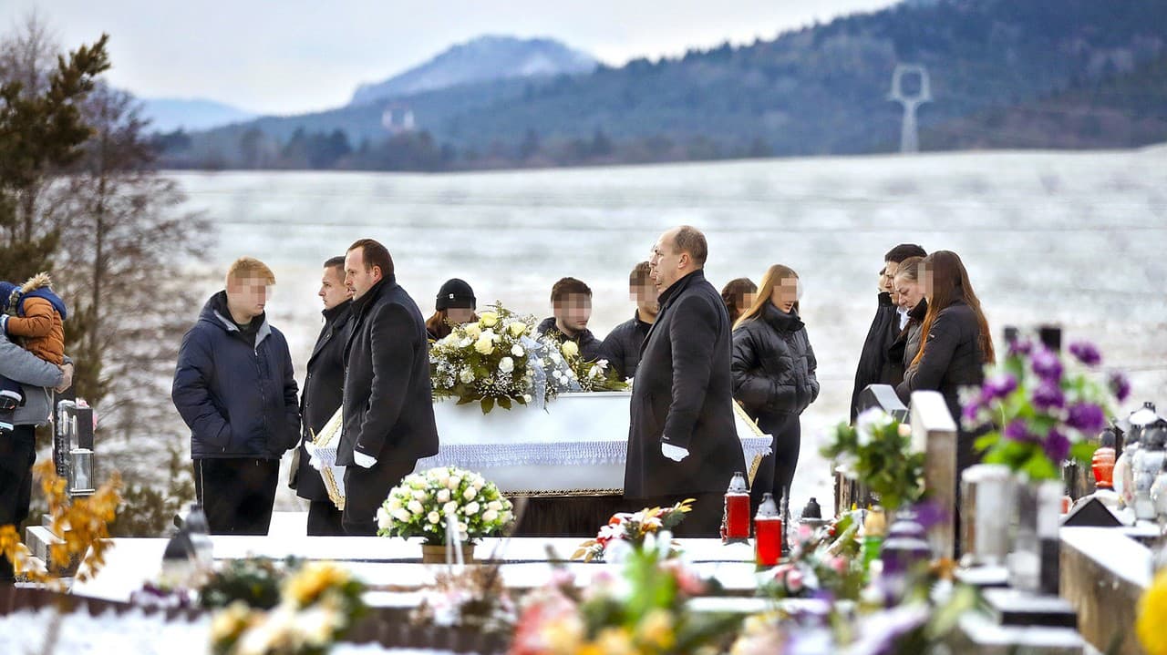 Mateja na poslednej ceste vyprevadili v bielej truhle.