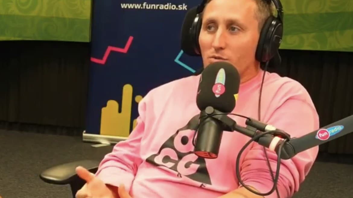 Moderátor je dlhoročným hlasom Fun rádia.