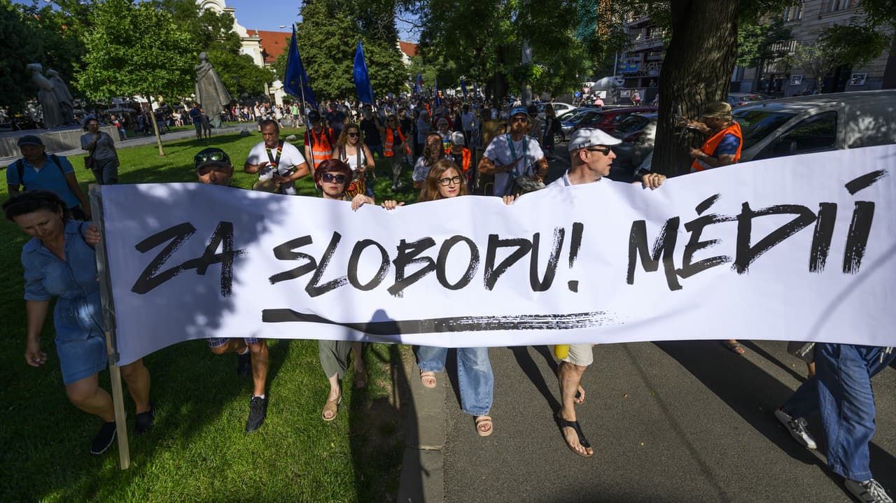 Protestný pochod Za slobodu a demokraciu Slovenska v Bratislave