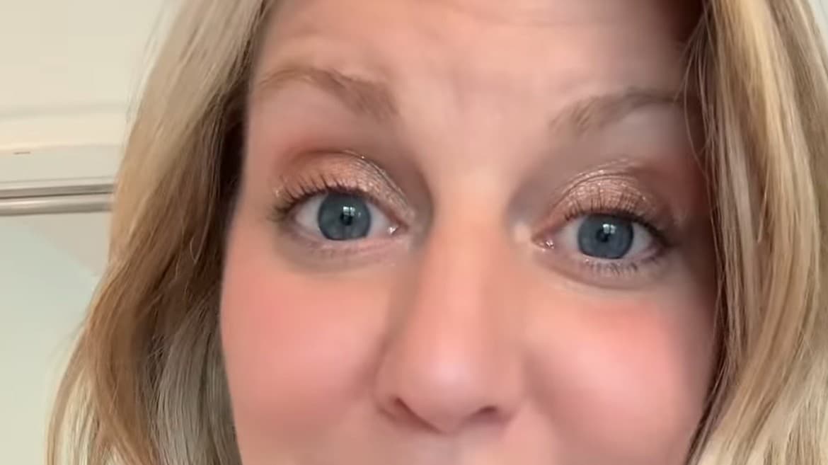 Julie McFaddenová vzdeláva verejnosť o smrti.