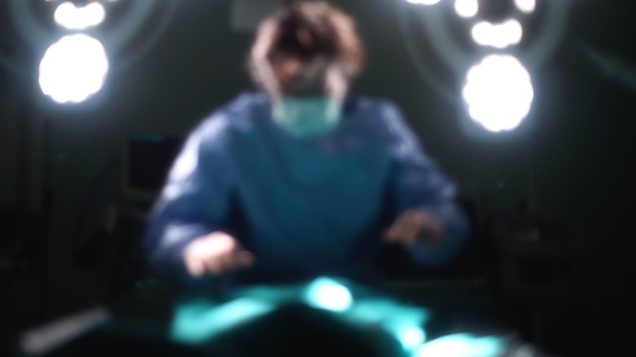 STRAŠNÉ, čo zašili pacientovi († 85) do žalúdka! Prežíval muky, fatálna chyba ho stála život