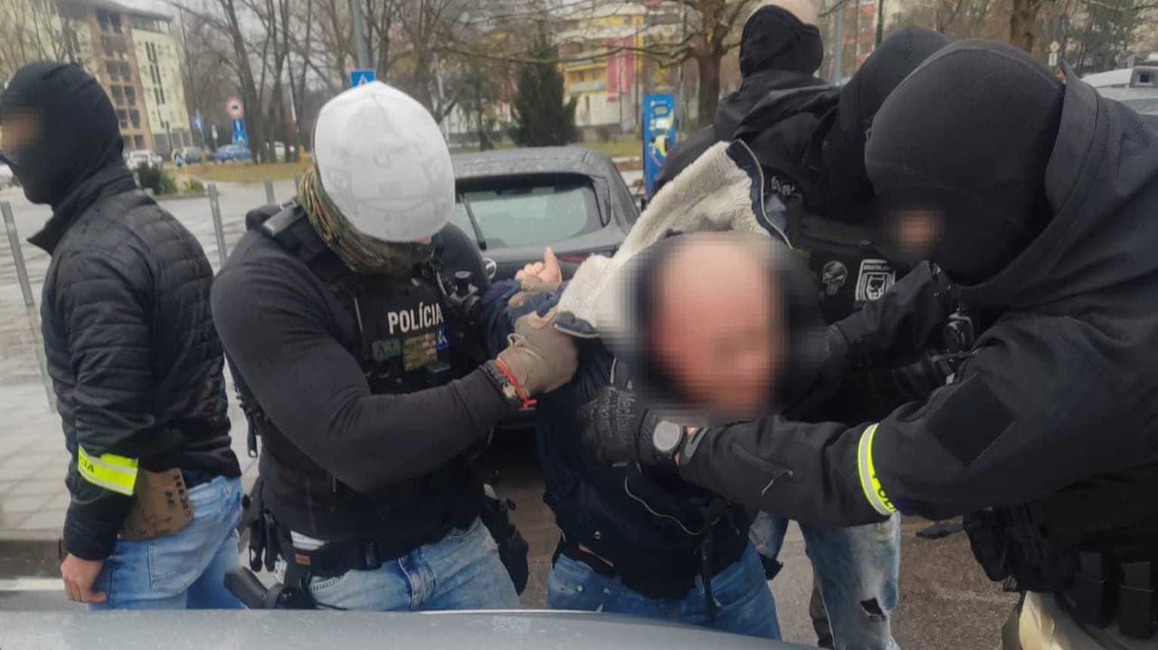 Rozruch v Petržalke: Daniel mal u seba nožík aj... Polícia zakročila!