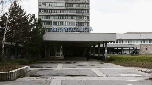 INCIDENT mladého lekára v Ružinovskej nemocnici: Robil zákrok POD VPLYVOM omamných látok?