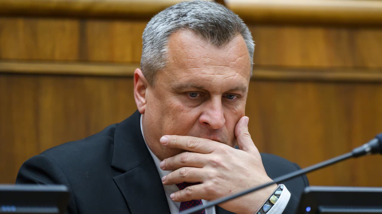 SNS sa nepozdáva prieskum volebných preferencií: Žiadosť na premiéra Roberta Fica!