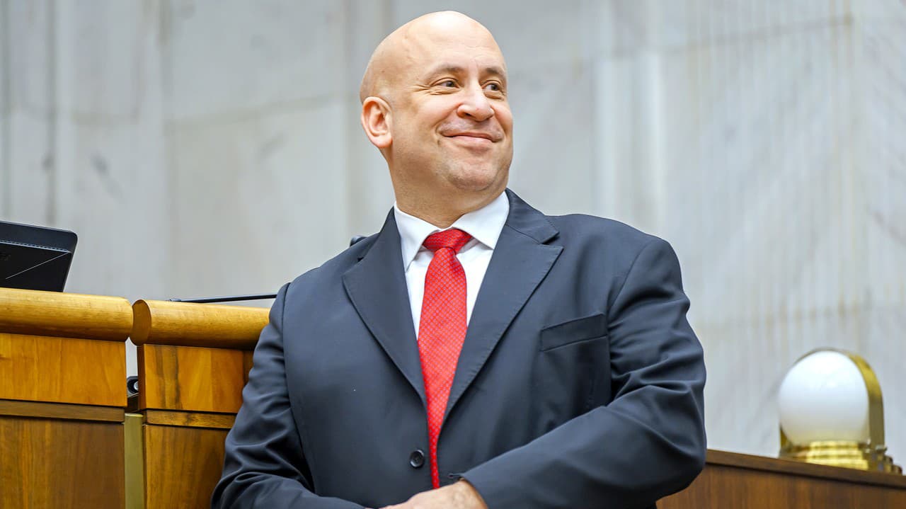 Minister dopravy Ráž si vystrelil sám zo seba: Keď to ľudia uvideli, vybuchli od smiechu