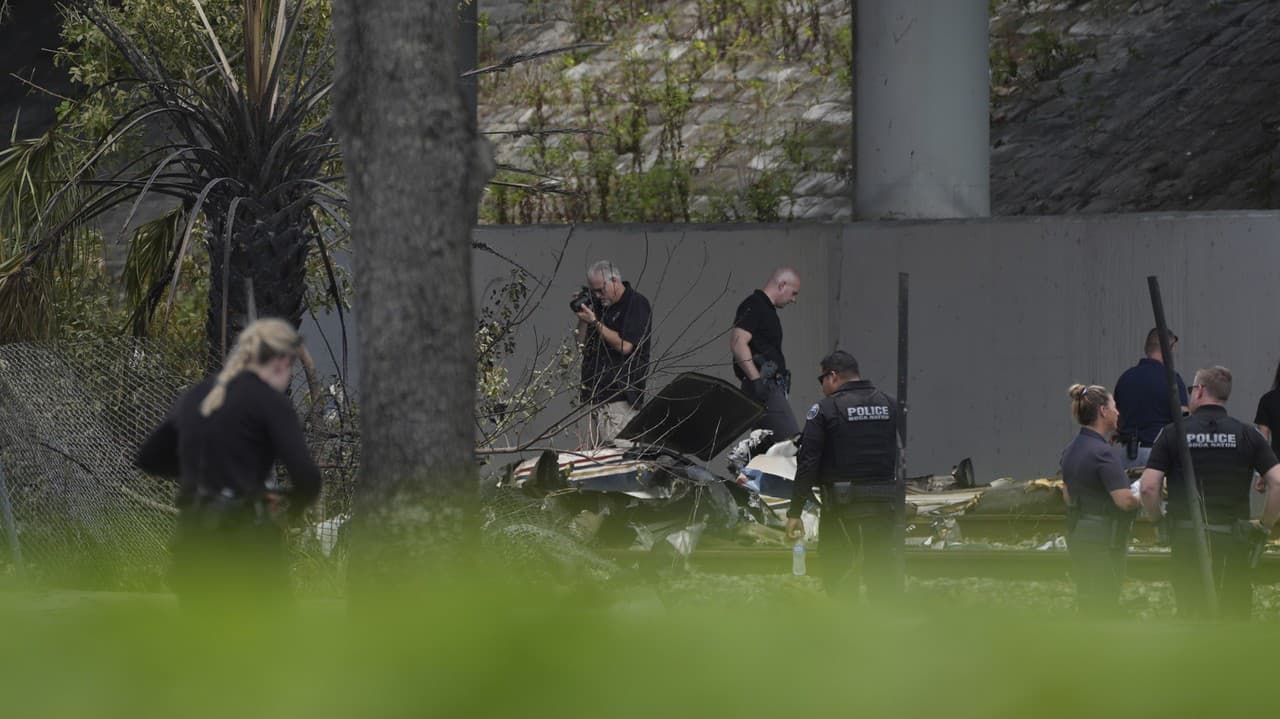 Hrozivá nehoda lietadla na Floride: Stroj sa zrútil priamo na diaľnicu, nik neprežil