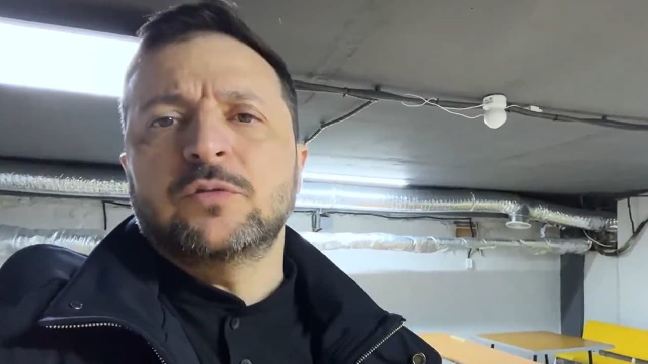 Zelenskyj navštívil miesto, kde ruský útok zabíjal aj deti: Zábery, z ktorých trhá srdce