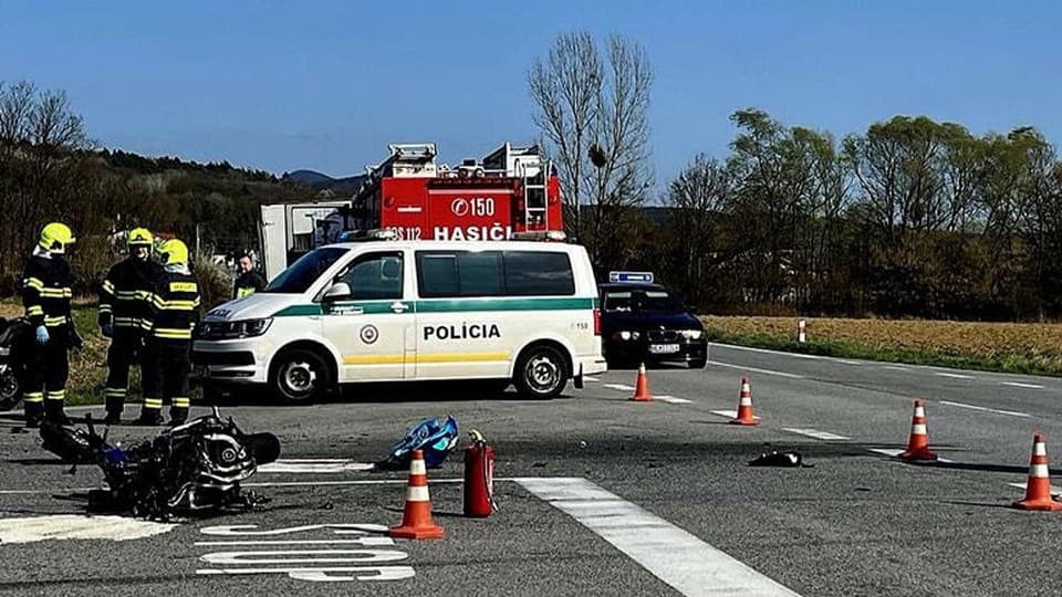 Vyhasol mladý život: Motorkár († 21) neprežil hrozivú nehodu s nákladiakom