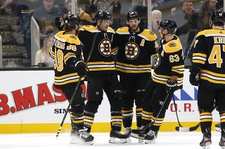 Na snímke hráči Bostonu Bruins. (ilustračné foto)
