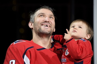 Ovečkin so synom Sergejom, ktorý bude mať v auguste dva roky.