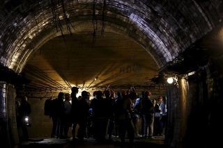 V tomto podzemnom tuneli pod železničnou traťou v Poľsku mal byť vlak ukrytý.