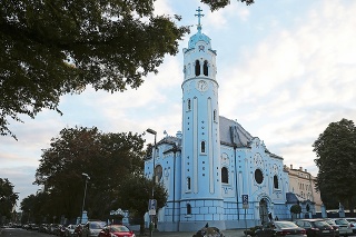 Modrý kostolík mal byť pôvodne iba školskou kaplnkou.