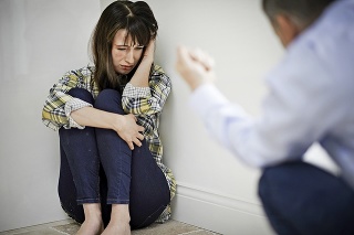 O domácom násilí sa obetiam hovorí ťažko. 