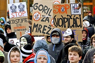 Kauza Gorila rozpútala masové protesty.