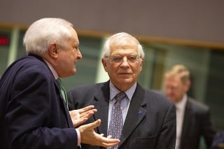 Šéf diplomacie EÚ Josep Borrell pozval na rokovania iránskeho ministra zrahraničia.