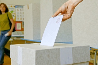 Kandidátky nestiahnu, aj keď nemajú šancu dostať sa do parlamentu. (ilustračné foto). 